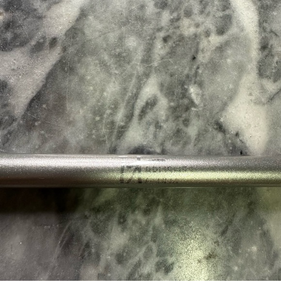 New It Cosmetics No 116 Radiance Fan Brush - Picture 2 of 5